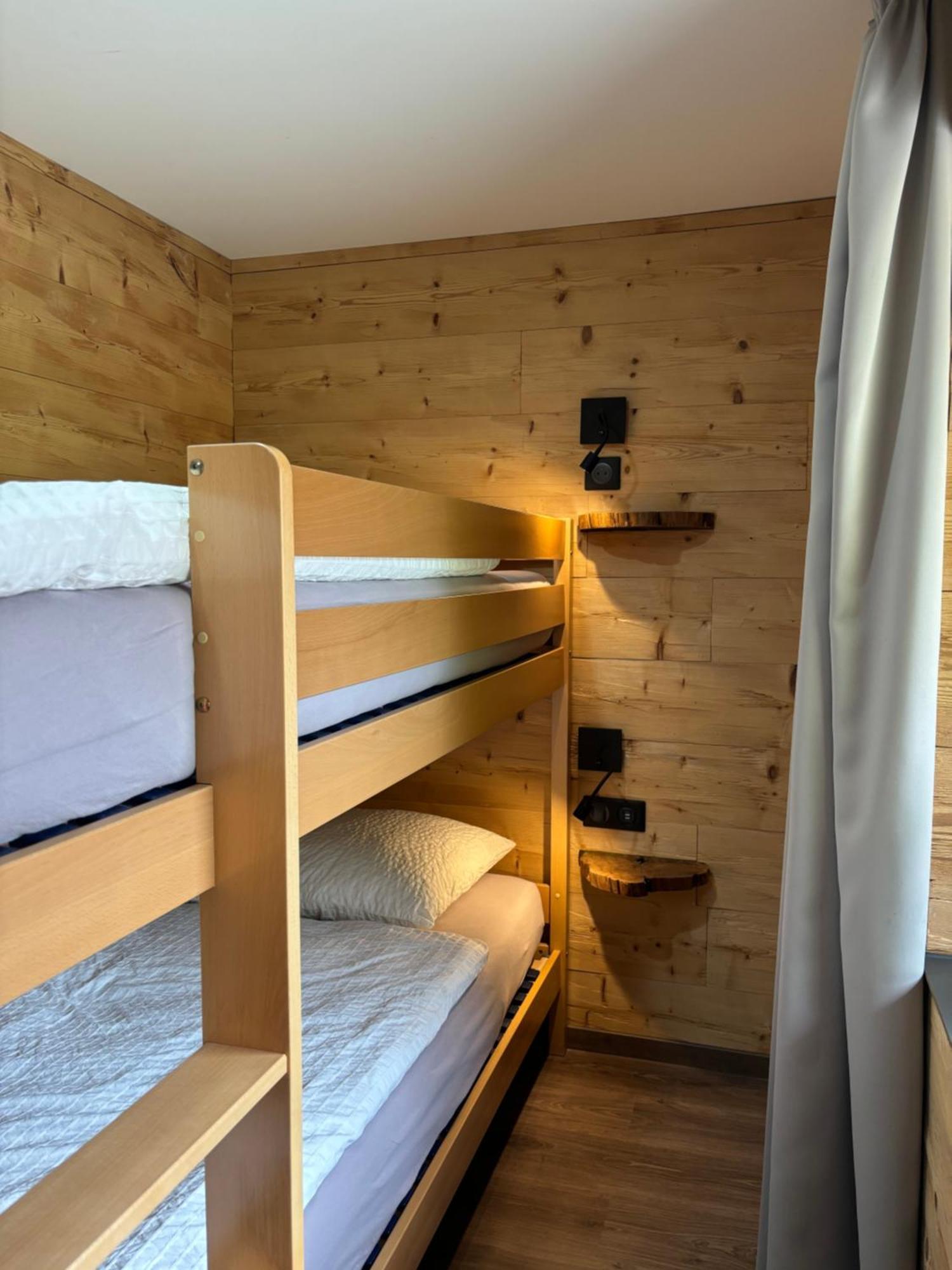 La Ferme De Rochesson, Jacuzzis & Piscine Commune Eksteriør billede