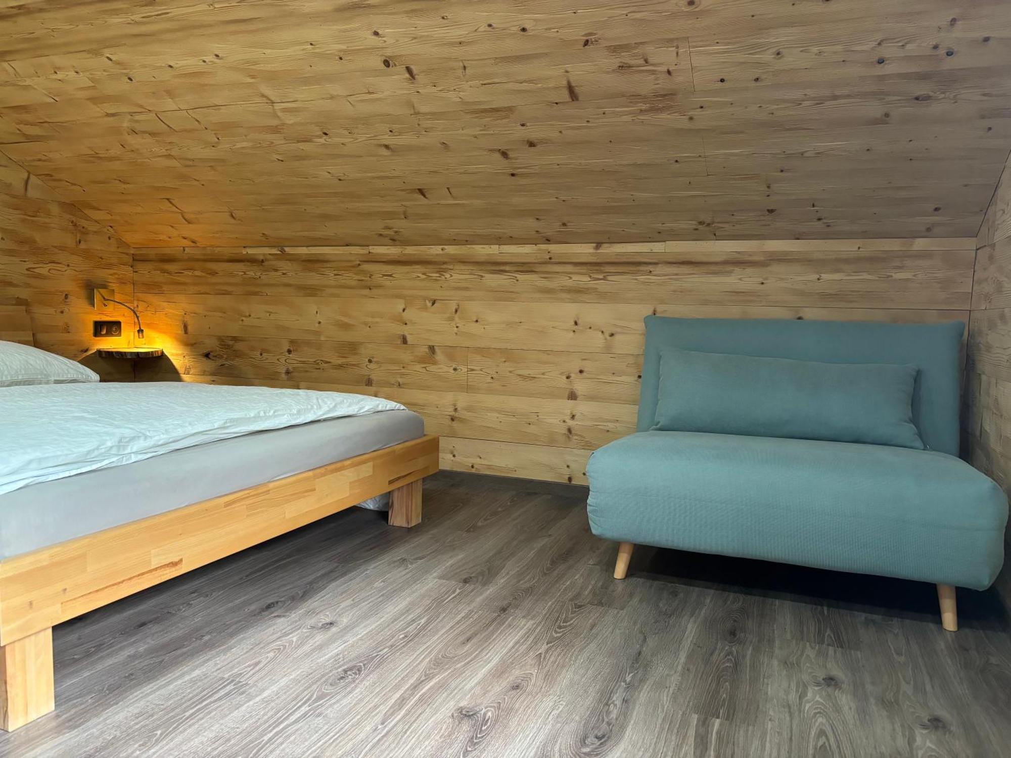 La Ferme De Rochesson, Jacuzzis & Piscine Commune Eksteriør billede