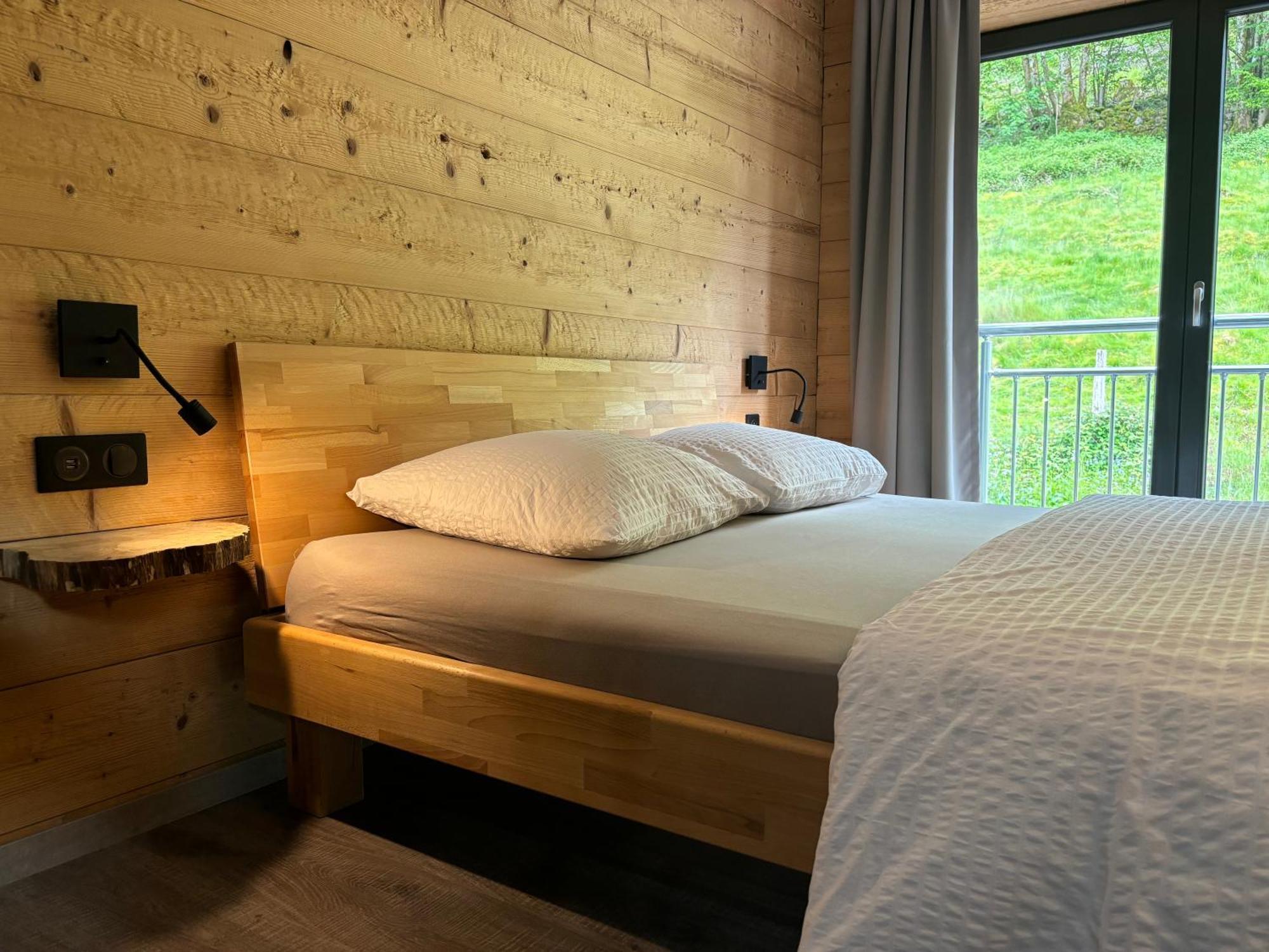 La Ferme De Rochesson, Jacuzzis & Piscine Commune Eksteriør billede