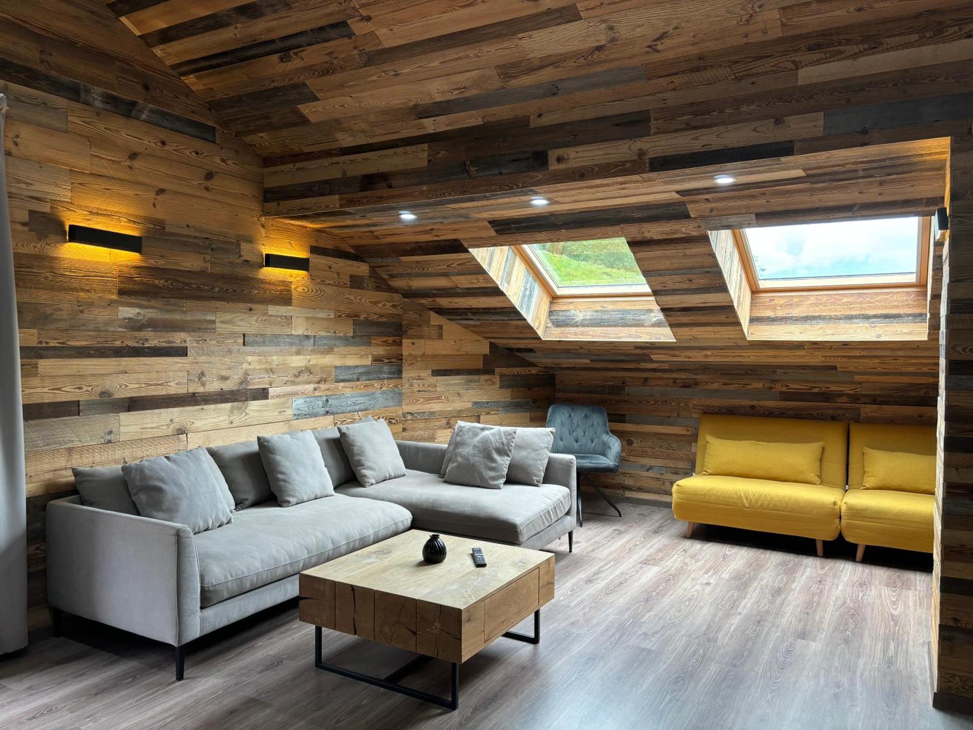 La Ferme De Rochesson, Jacuzzis & Piscine Commune Eksteriør billede