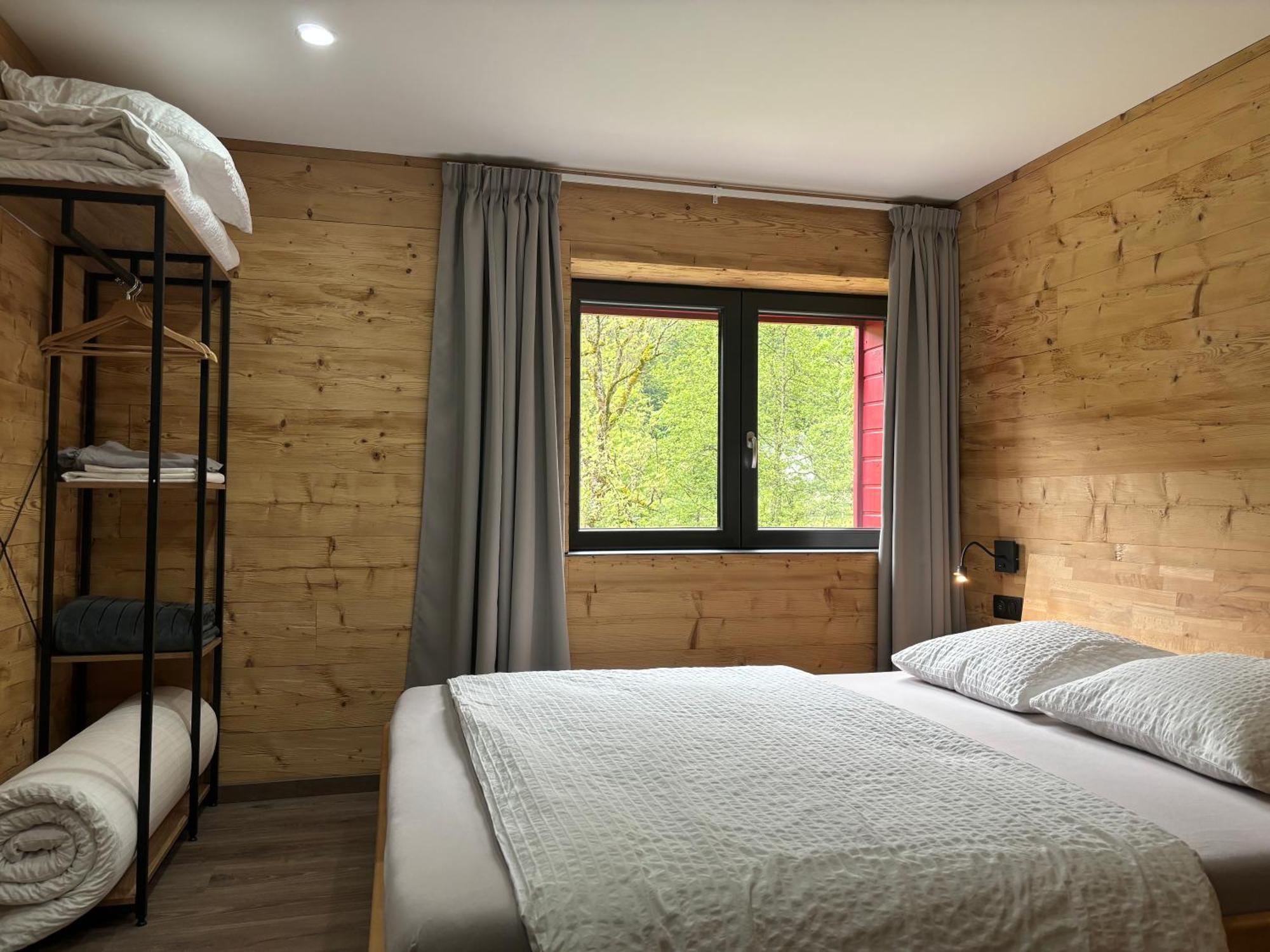 La Ferme De Rochesson, Jacuzzis & Piscine Commune Eksteriør billede
